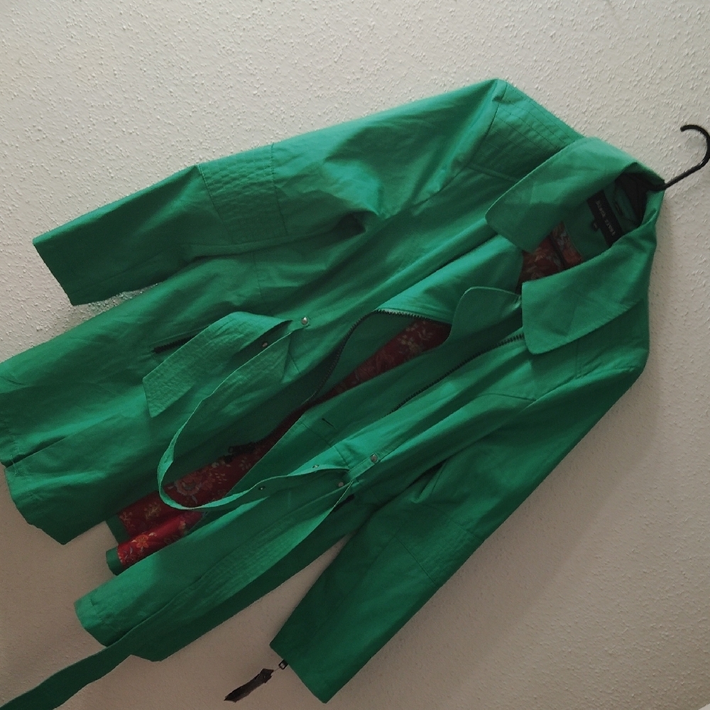 Black Rivet Vibrant Green Outerwear